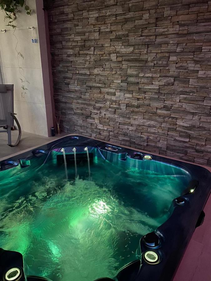 Balneum Rooms & Spa 미라벨라 에클라노 외부 사진