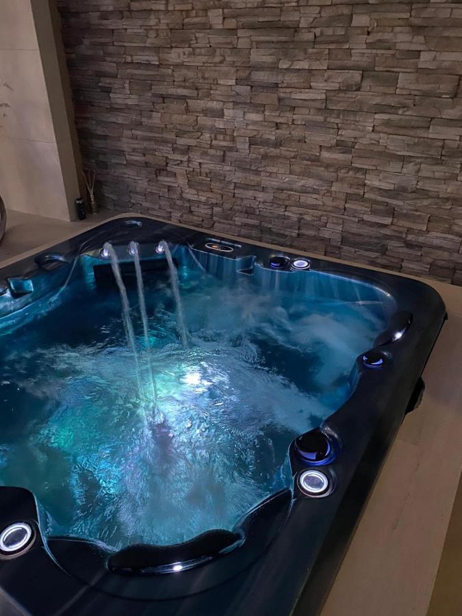 Balneum Rooms & Spa 미라벨라 에클라노 외부 사진